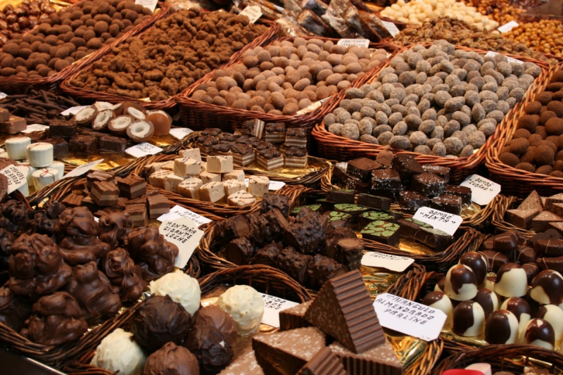 boutique-REGUSSE-min_chocolates_chocolate_nibble_sweetness_fine_chocolates_gourmet_candy_brand-752083